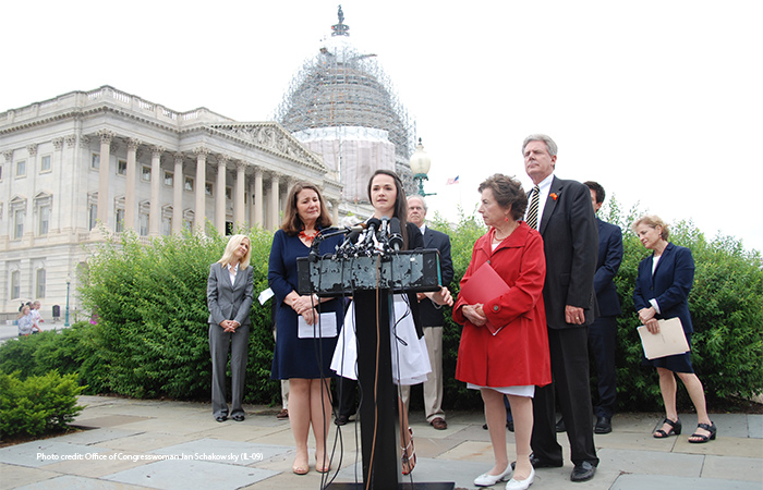 Angelina Sujata addresses vehicle safety at Takata hearing - large image